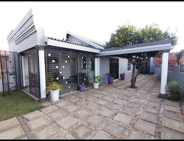 3 BEDROOM FREESTANDING SOLD IN JOUBERTON